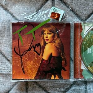 Taylor Swift Signed CD The Life of a Showgirl 3 #3 Variant TLOAS